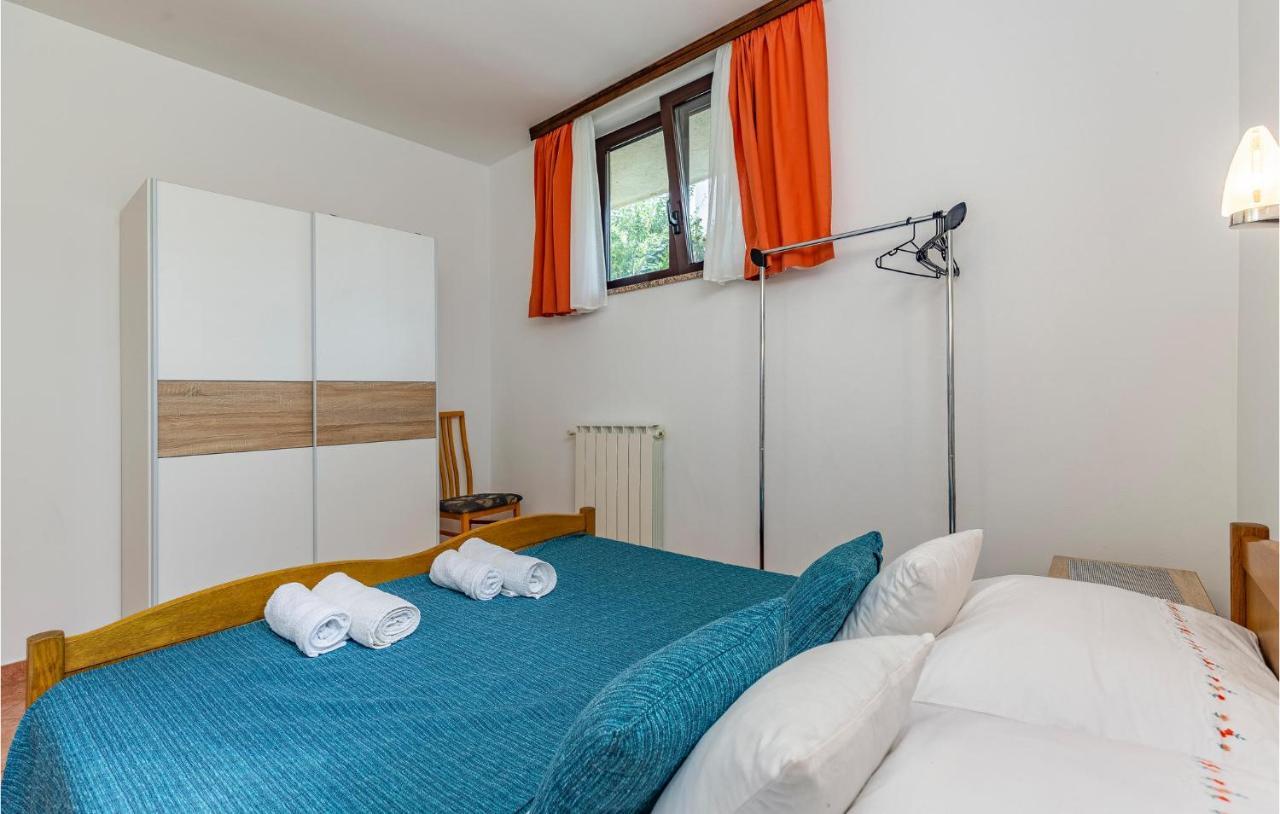 2 Bedroom Stunning Apartment In Rovinj Exterior photo